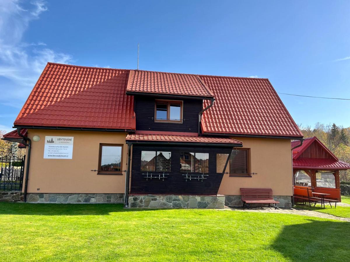 Ubytovani U Hradecku Prostřední Bečva Exteriör bild