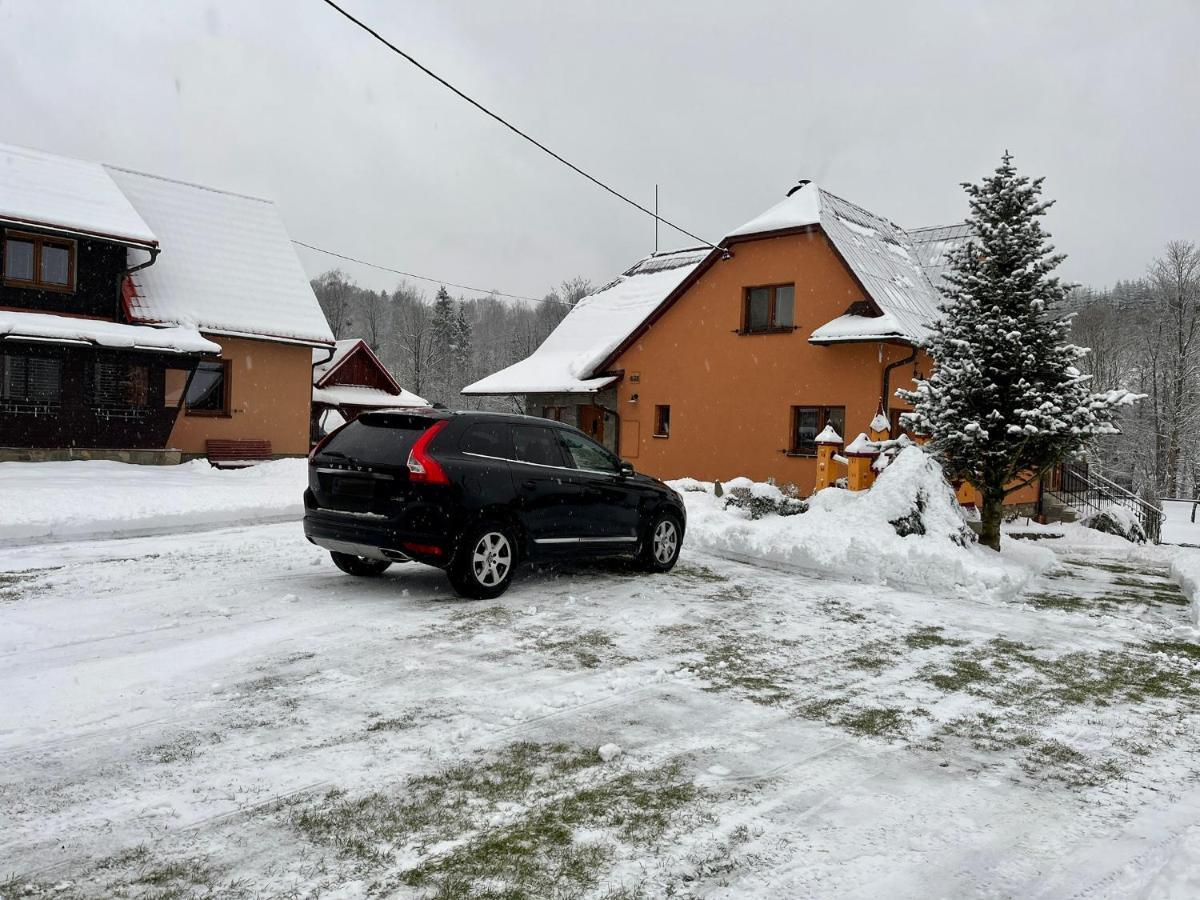 Ubytovani U Hradecku Prostřední Bečva Exteriör bild